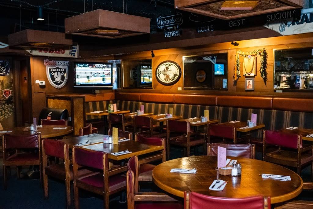 Henry Louis Restaurant | restaurant | 2850 Paa St, Honolulu, HI 96819, USA | 8088333728 OR +1 808-833-3728