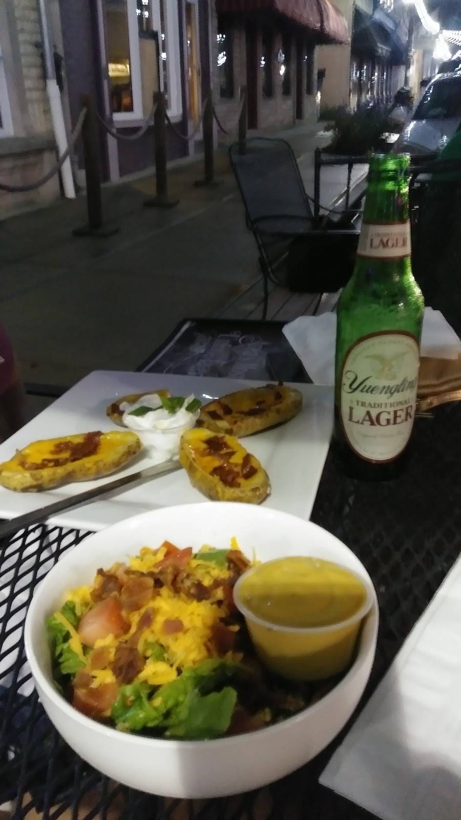 Captains Tavern | restaurant | 1 W High St, Lawrenceburg, IN 47025, USA | 8125770432 OR +1 812-577-0432