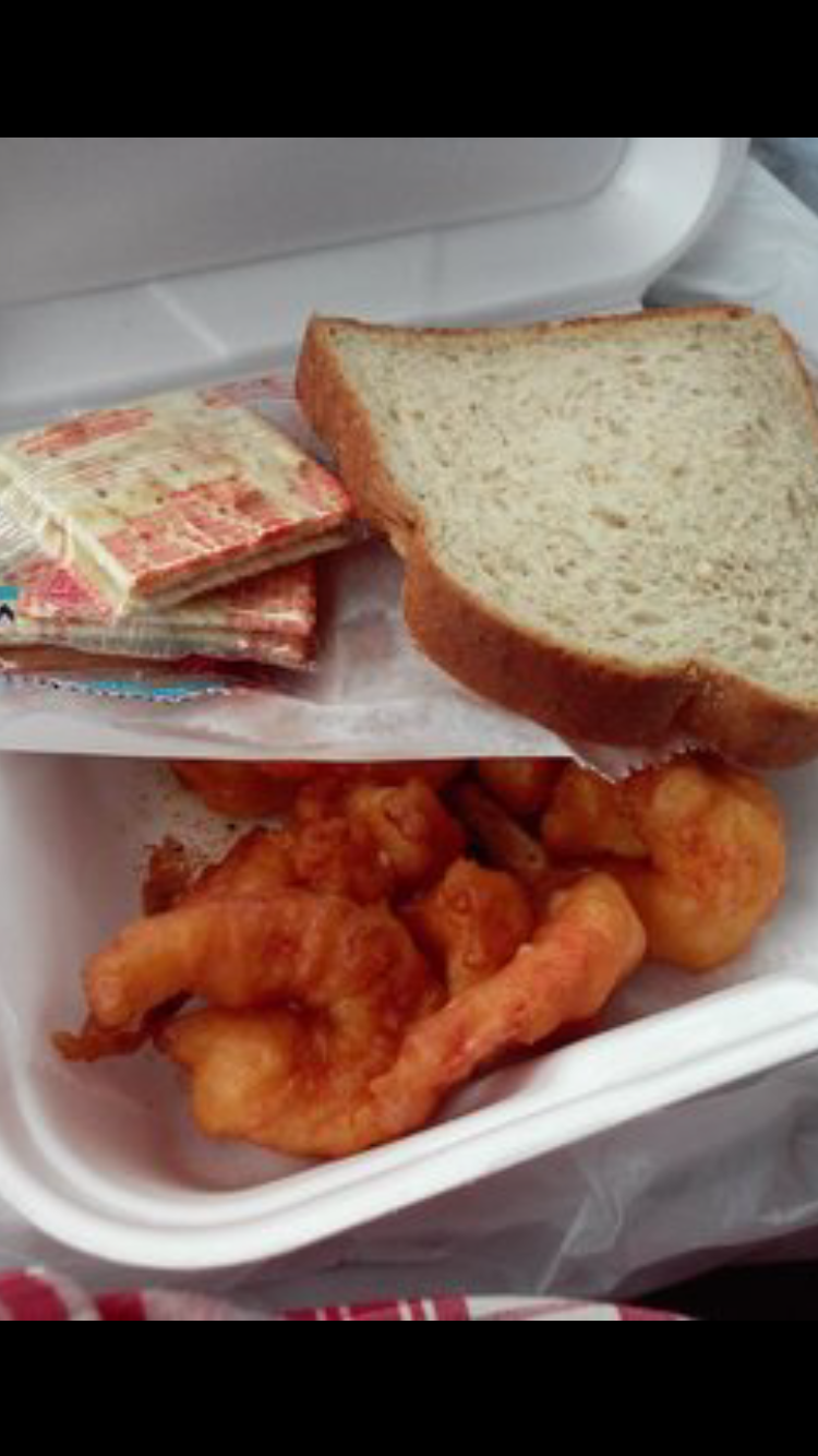 Chene Fish & Seafood Co | restaurant | 644 Chene, Detroit, MI 48207, USA | 3138779606 OR +1 313-877-9606