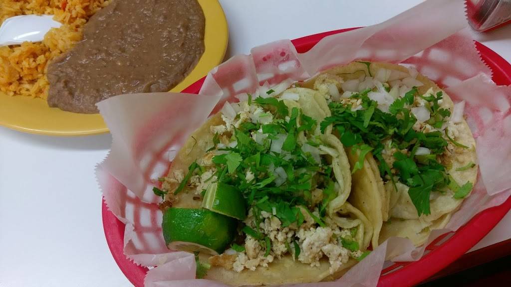 La Mexicana | restaurant | 1501 6th St, Beloit, WI 53511, USA | 6083638598 OR +1 608-363-8598