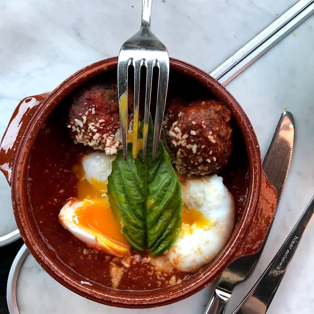 Bar Centrale | restaurant | 1095 Yonge St, Toronto, ON M4W 2L7, Canada | 4169661372 OR +1 416-966-1372