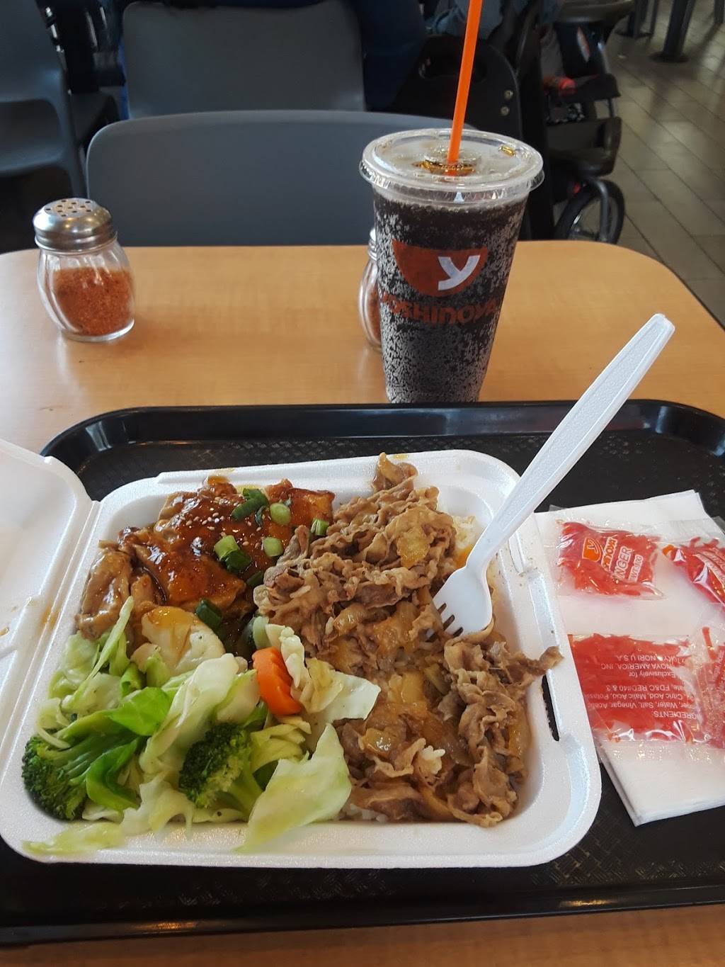 Yoshinoya | restaurant | 642 S Alvarado St, Los Angeles, CA 90057, USA | 2134832455 OR +1 213-483-2455