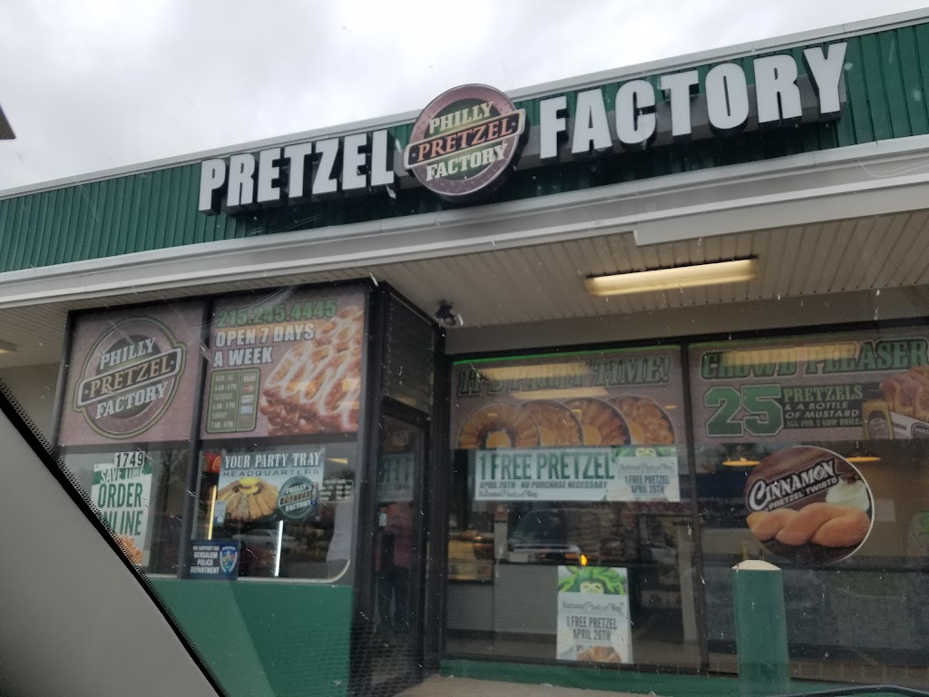Philly Pretzel Factory | bakery | 1749 Street Rd, Bensalem, PA 19020, USA | 2152454445 OR +1 215-245-4445