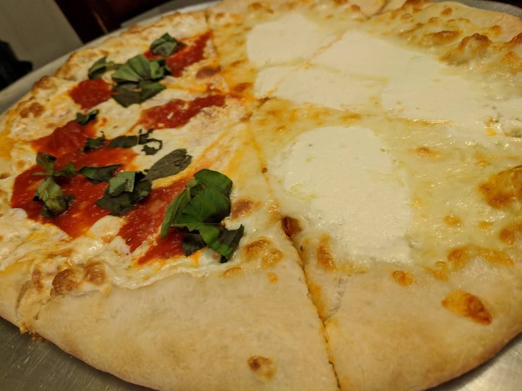 Mona Lisa | restaurant | 165 Broadway, Bayonne, NJ 07002, USA | 2018581812 OR +1 201-858-1812