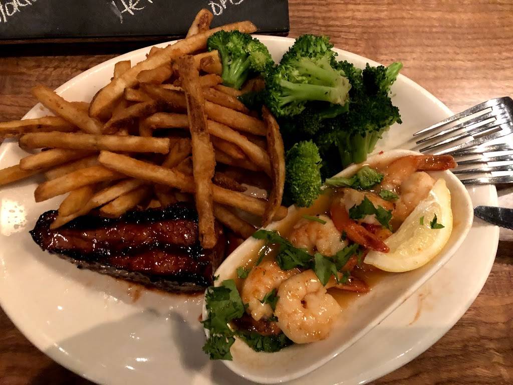 BJs Restaurant & Brewhouse | restaurant | 12100 Pines Blvd Ste C-1, Pembroke Pines, FL 33026, USA | 9544303545 OR +1 954-430-3545