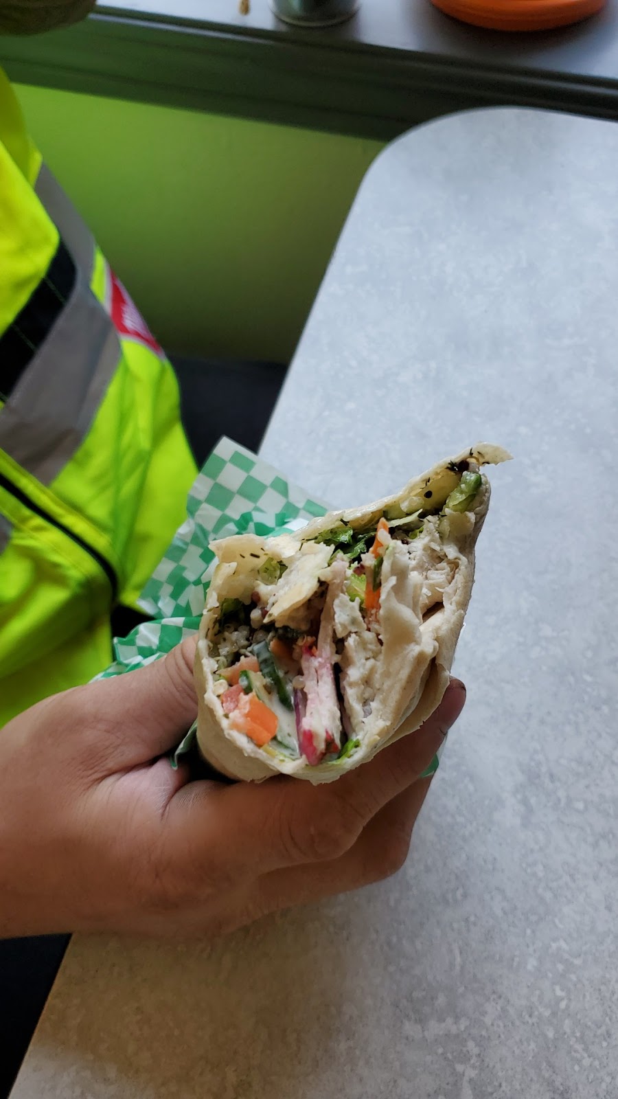 Veg Out | restaurant | 140 NE 2nd St, Hermiston, OR 97838, USA | 5415619231 OR +1 541-561-9231