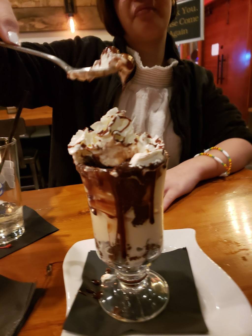 Tom Foolerys Restaurant & Bar | restaurant | 714 Ash Blvd, Middletown, DE 19709, USA | 3024492211 OR +1 302-449-2211