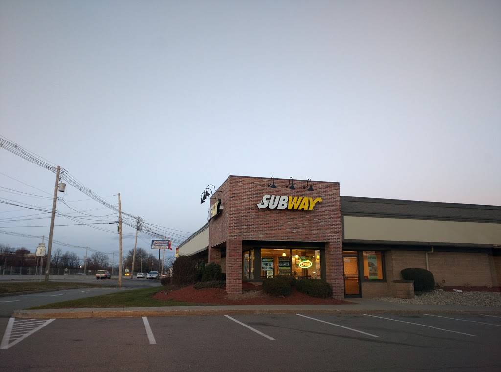 Subway | restaurant | 36 Vanderbilt Ave, Norwood, MA 02062, USA | 7812695474 OR +1 781-269-5474
