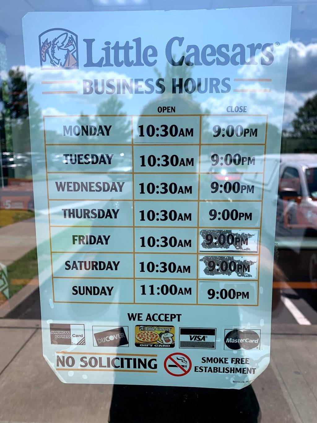 Little Caesars Pizza | meal takeaway | 2370 Lebanon Pike, Nashville, TN 37214, USA | 6153918940 OR +1 615-391-8940