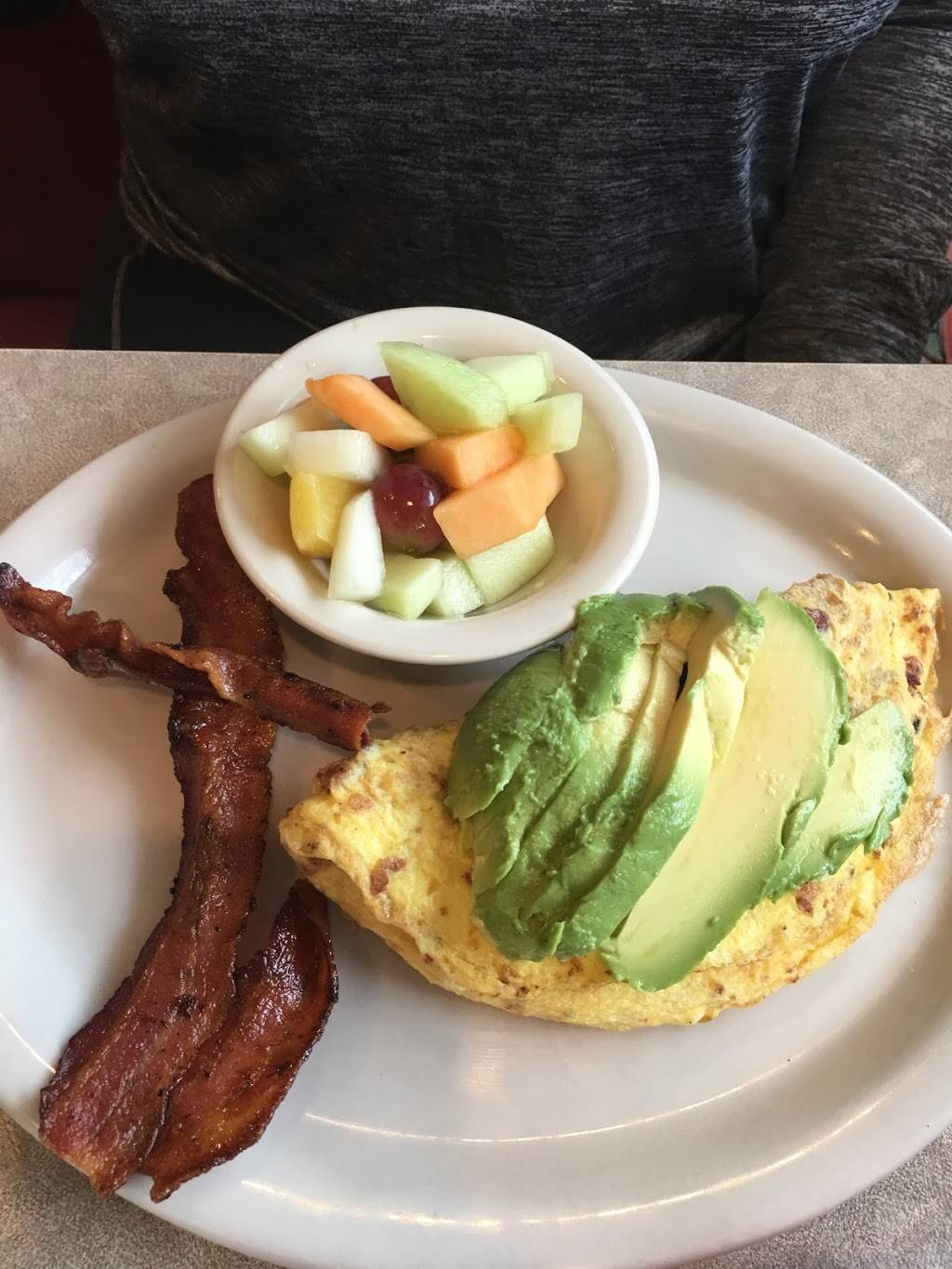 Red truck cafe | restaurant | 920 W Parker Rd, Plano, TX 75075, USA | 9729965177 OR +1 972-996-5177