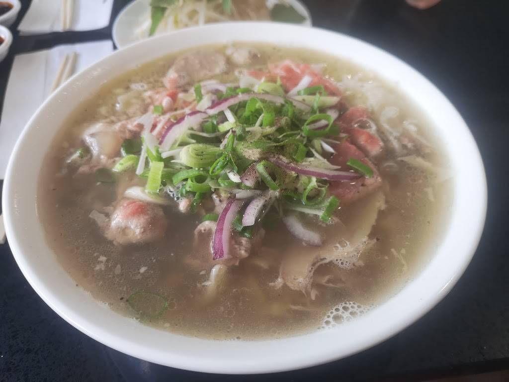 Big Daddy’s Phở | restaurant | 1030 Niagara St, Welland, ON L3C 1M6, Canada | 2894346117 OR +1 289-434-6117