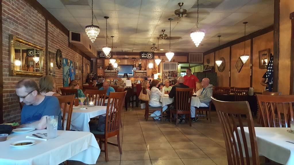 Carmines Trattoria | restaurant | 242 E Washington St, Walterboro, SC 29488, USA | 8437823248 OR +1 843-782-3248