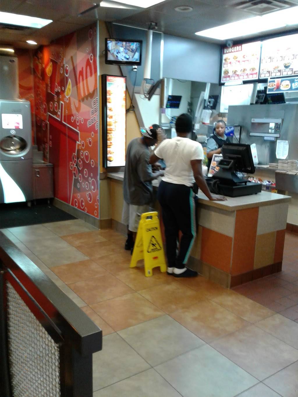 Jack in the Box | restaurant | 1228 Robert B Cullum Blvd, Dallas, TX 75210, USA | 2149289194 OR +1 214-928-9194