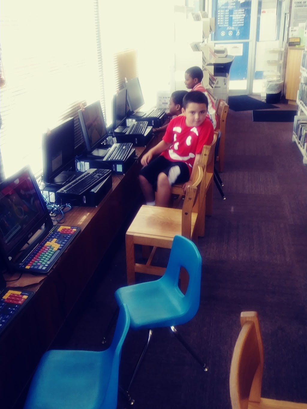 Bean Pot Restaurant | restaurant | 764 Park St, Hartford, CT 06106, USA | 8602468777 OR +1 860-246-8777