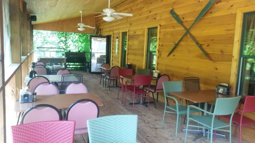 The Hideaway | restaurant | 107 W Mill St #9776, Chaseburg, WI 54621, USA | 6084832777 OR +1 608-483-2777