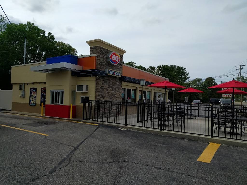 Dairy Queen Grill & Chill | restaurant | 122 Main St, Foxborough, MA 02035, USA | 5085436488 OR +1 508-543-6488