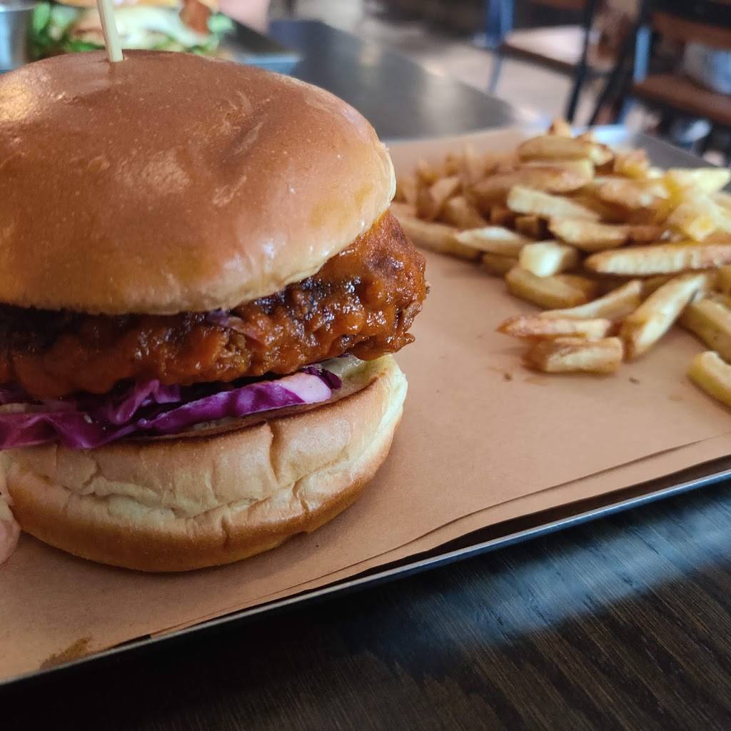 Old River Tap and Social | restaurant | 19245 Detroit Rd, Rocky River, OH 44116, USA | 4408570399 OR +1 440-857-0399