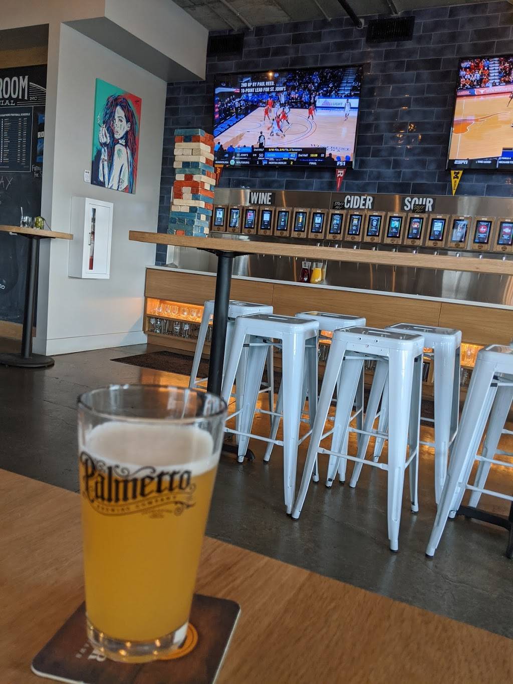 Taproom Social | restaurant | 430 W 4th St, Charlotte, NC 28202, USA | 9802372680 OR +1 980-237-2680