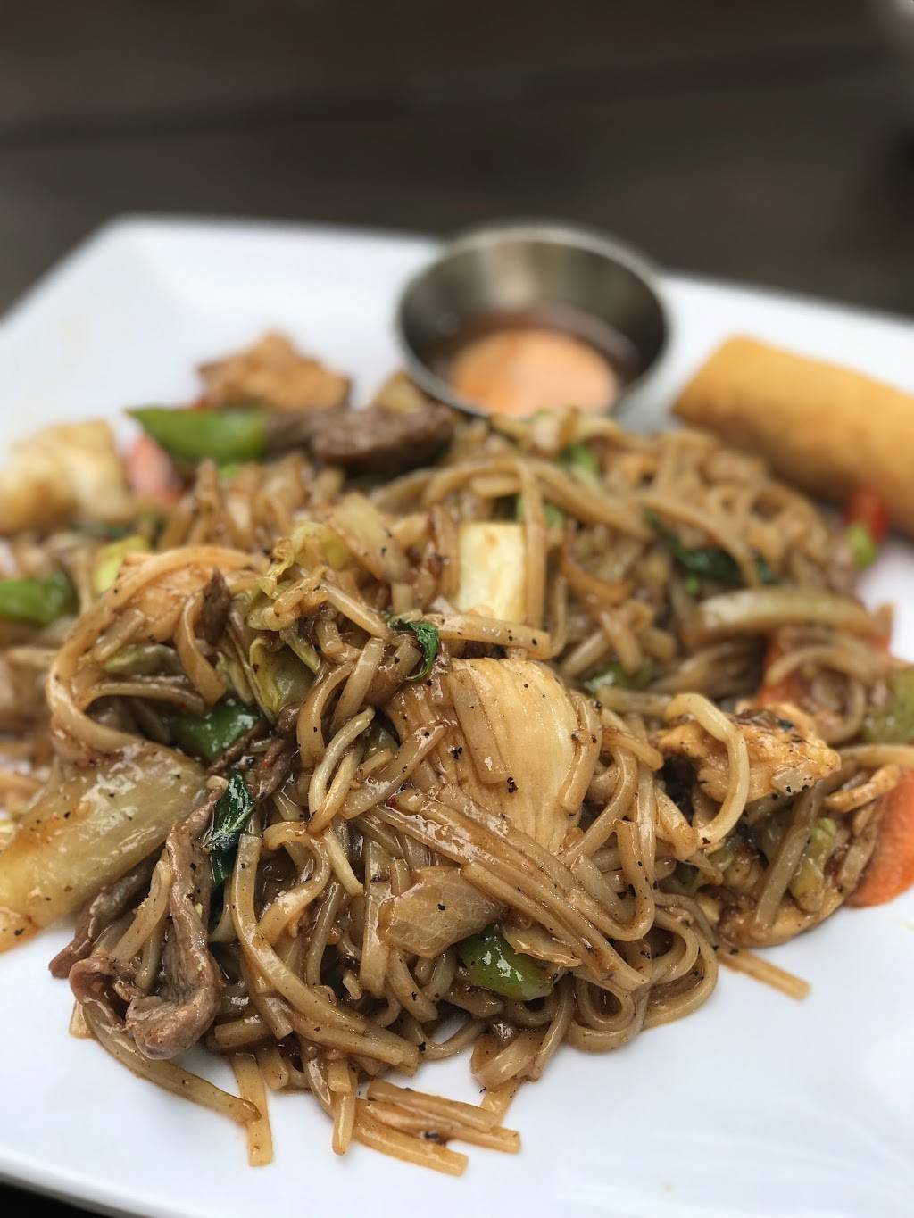 ThaiTini | restaurant | 925 E Apache Blvd, Tempe, AZ 85281, USA | 4805179544 OR +1 480-517-9544