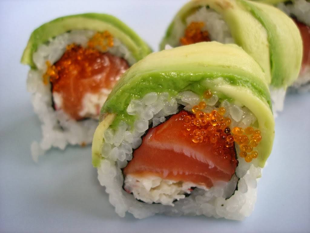 Blue Fin Sushi | restaurant | 102 S Samish Way, Bellingham, WA 98225, USA | 3607522583 OR +1 360-752-2583