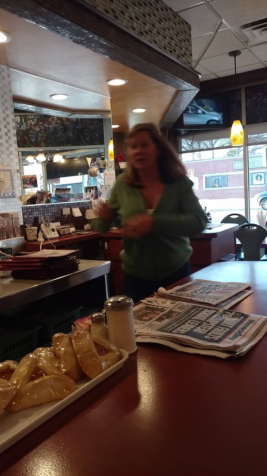 Malverne Diner | restaurant | 350 Hempstead Ave, Malverne, NY 11565, USA | 5165933382 OR +1 516-593-3382