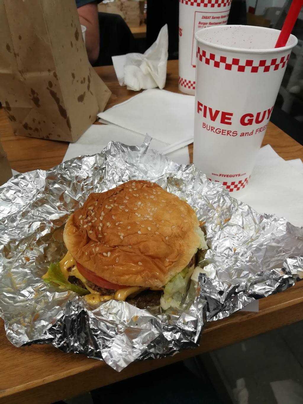 Five Guys | meal takeaway | 455 S 64th St, West Des Moines, IA 50266, USA | 5152074485 OR +1 515-207-4485