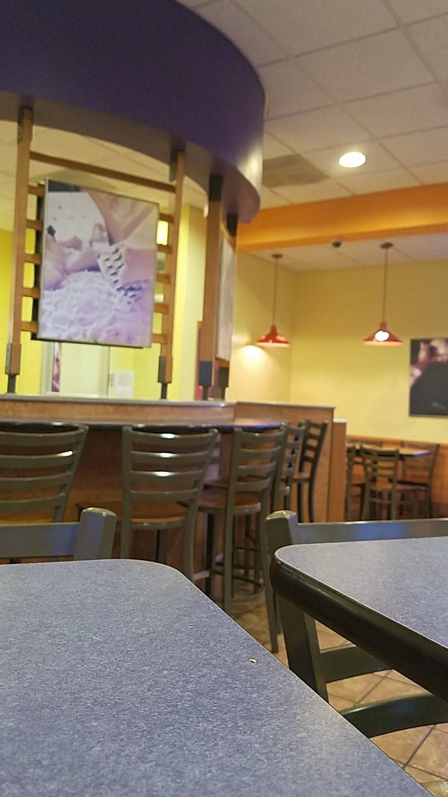 Taco Bell | meal takeaway | 1920 Court St, Pekin, IL 61554, USA | 3093477575 OR +1 309-347-7575