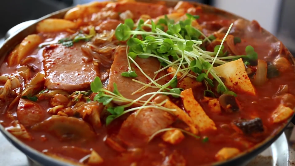 Min House | restaurant | 3214 Kensington Ave, Philadelphia, PA 19134, USA | 2157390668 OR +1 215-739-0668