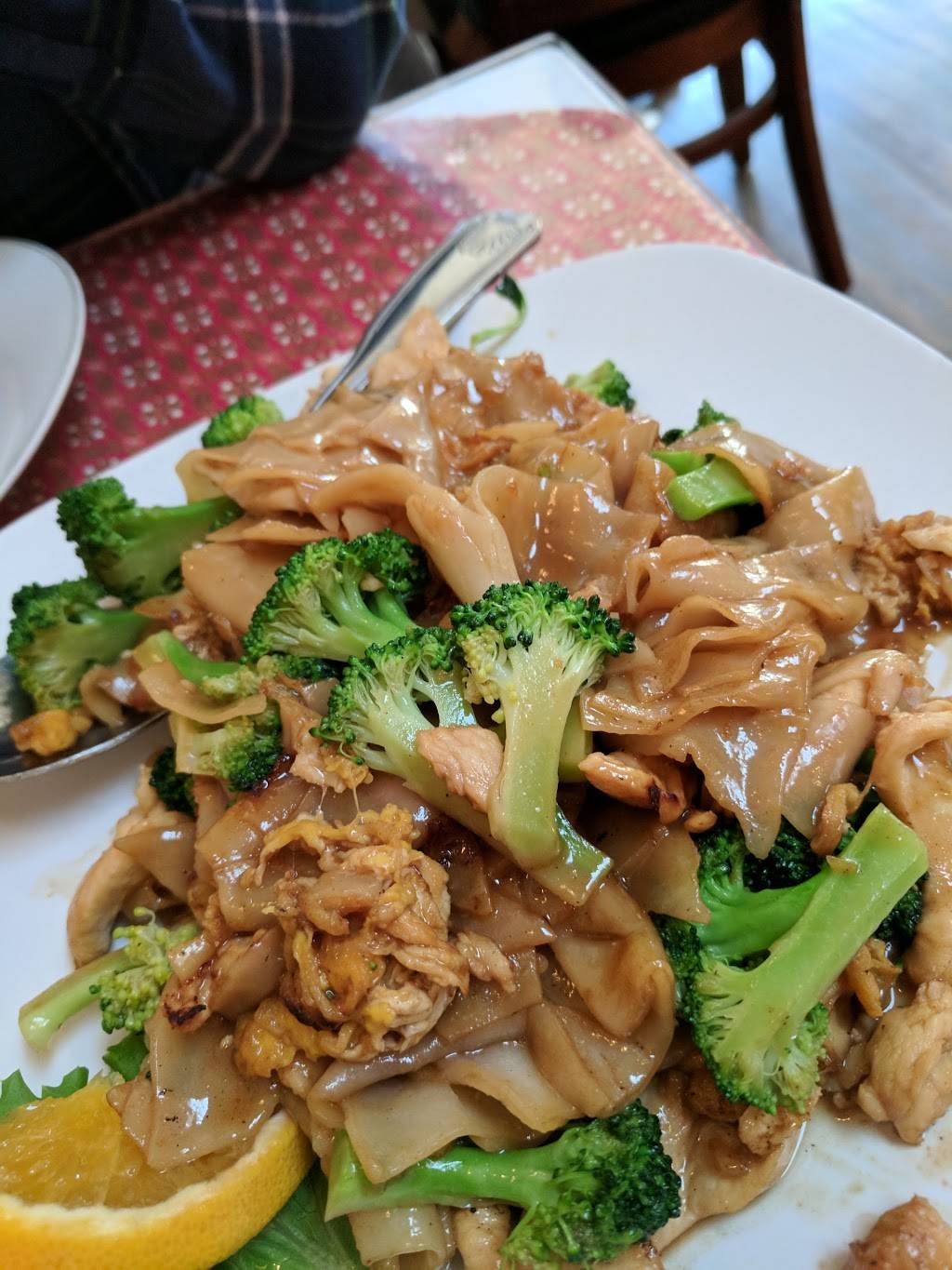 Real Thai Kitchen | restaurant | 1632 Seabright Ave, Santa Cruz, CA 95062, USA | 8314272559 OR +1 831-427-2559