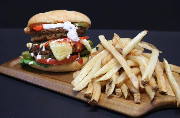 FGF Vegan | restaurant | 8 Midtown Dr, Oshawa, ON L1J 3Z7, Canada | 9057230449 OR +1 905-723-0449