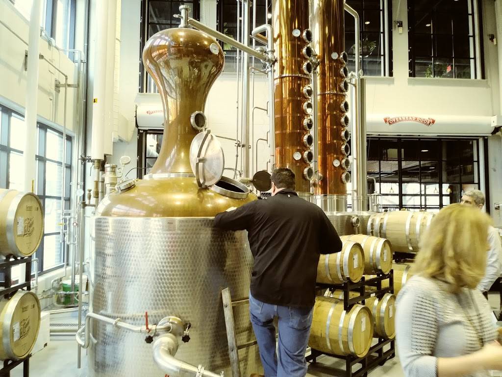 La Crosse Distilling Co. | restaurant | 129 Vine St, La Crosse, WI 54601, USA | 6088818800 OR +1 608-881-8800