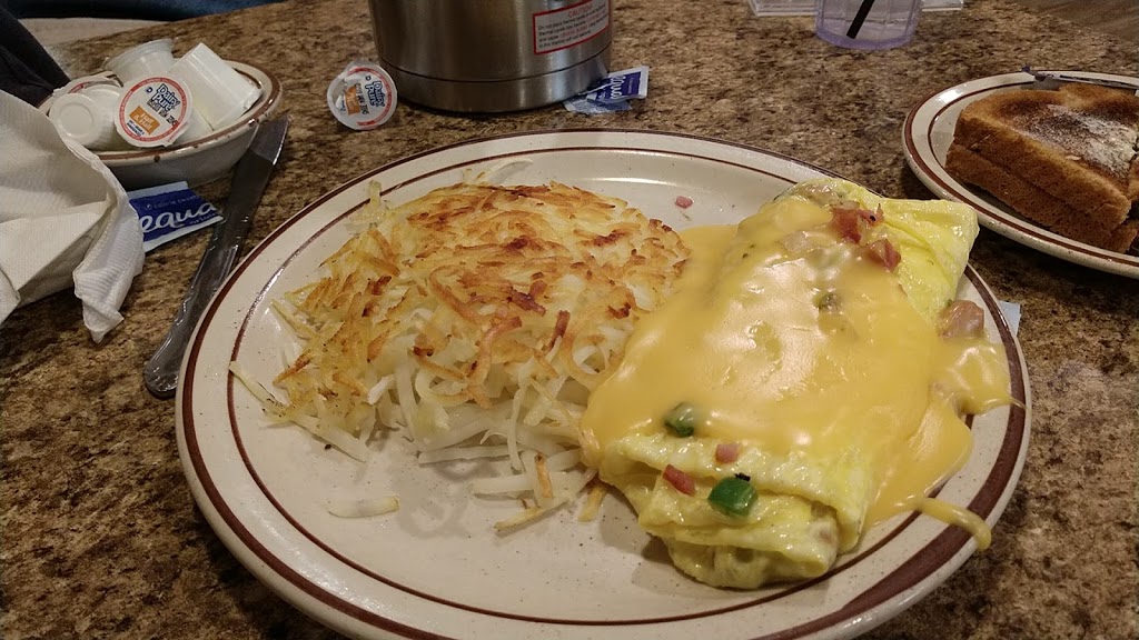 Fryn Pan Family Restaurant | restaurant | 2708 E 10th St, Sioux Falls, SD 57103, USA | 6053363950 OR +1 605-336-3950