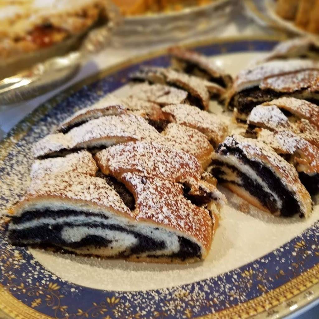 Silvias International Restaurant and Catering | restaurant | 23 N Main St, Enfield, CT 06082, USA | 8607416969 OR +1 860-741-6969