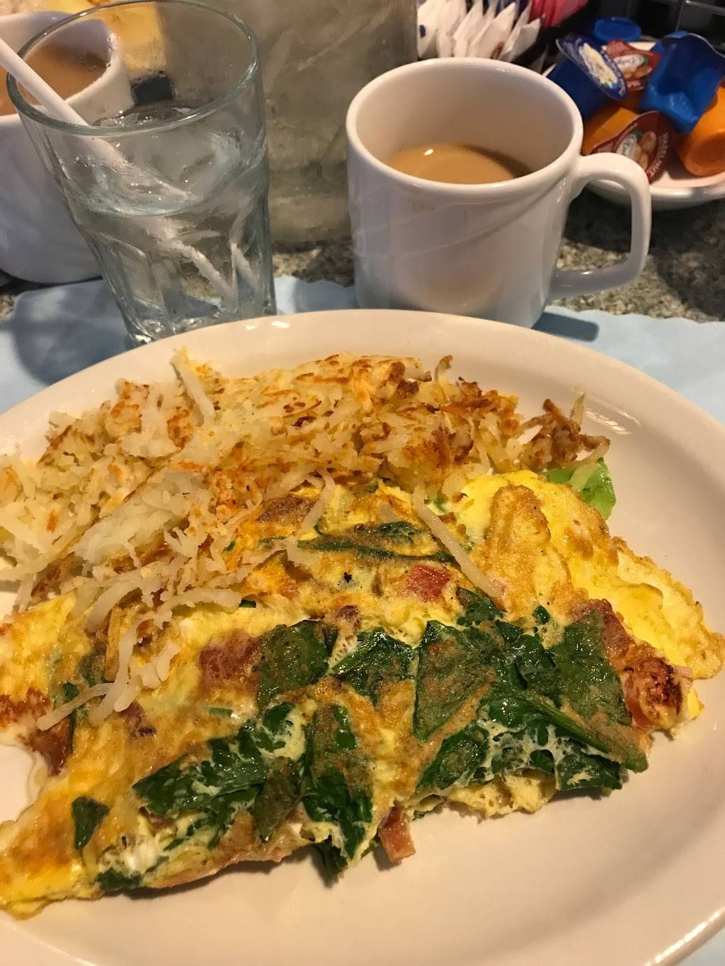 Blue Bay Restaurant | restaurant | 927 Main St, Mukwonago, WI 53149, USA | 2623638112 OR +1 262-363-8112