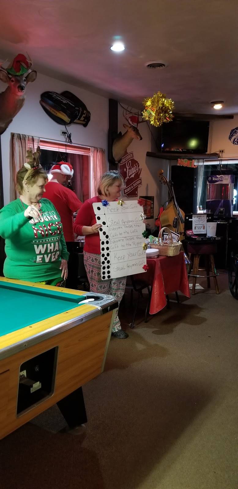 Schmidts Corners | restaurant | N10023 County Rd J, Iola, WI 54945, USA | 7154452577 OR +1 715-445-2577