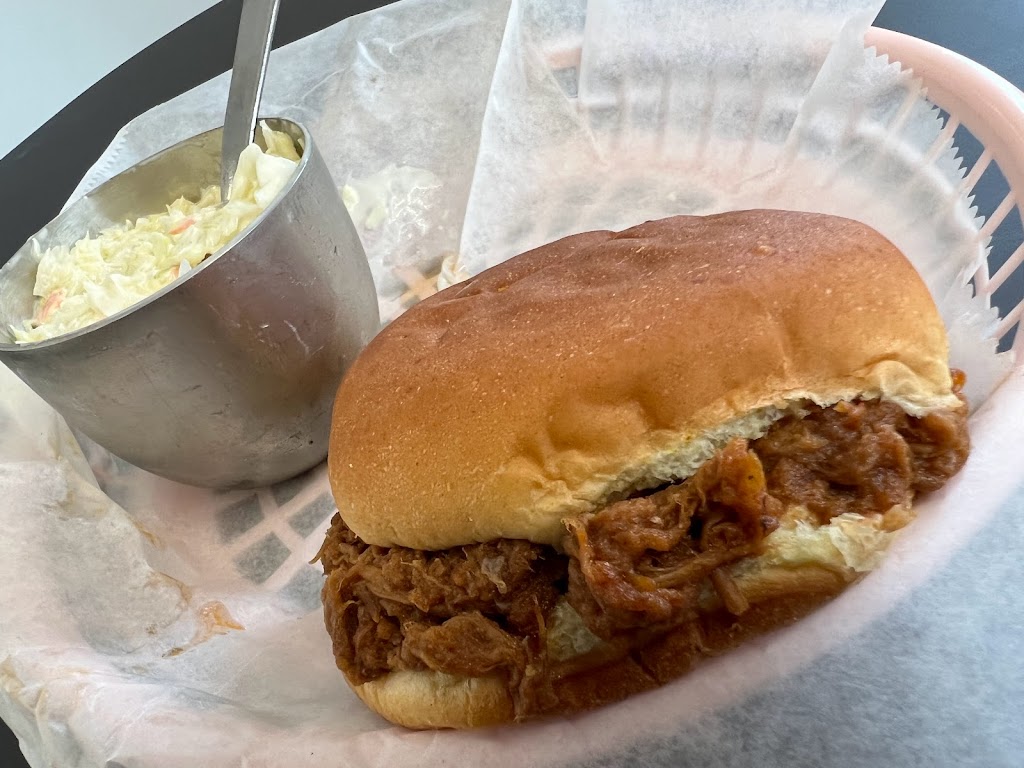 The 139 Pizza and Dairy Bar & Gas Station | restaurant | 7482 OH-139, Lucasville, OH 45648, USA | 7403530467 OR +1 740-353-0467