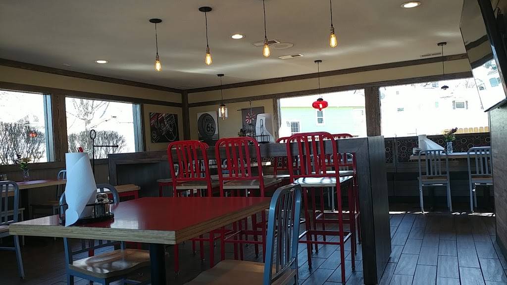 Pizza Hut | meal takeaway | 2 E US Hwy 50, Union, MO 63084, USA | 6365832500 OR +1 636-583-2500