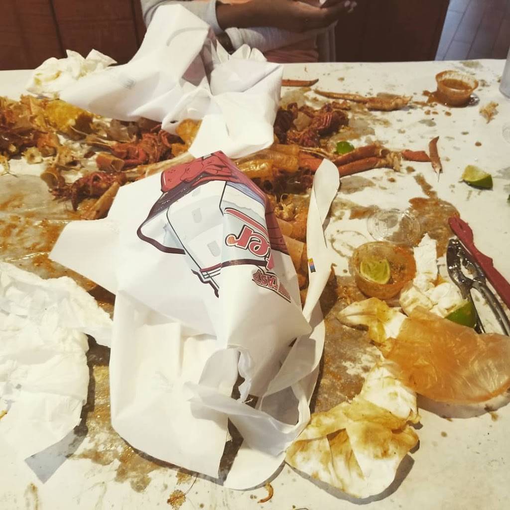 Crab Pub | restaurant | 6011 El Cajon Blvd, San Diego, CA 92115, USA | 6192296679 OR +1 619-229-6679