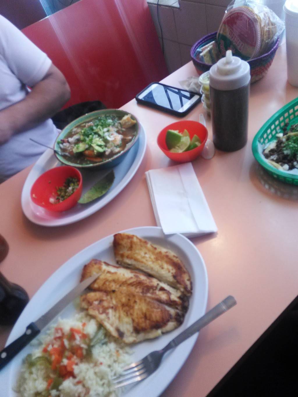 Mariscos Almada | restaurant | 9625 S Ewing Ave, Chicago, IL 60617, USA | 8726665766 OR +1 872-666-5766