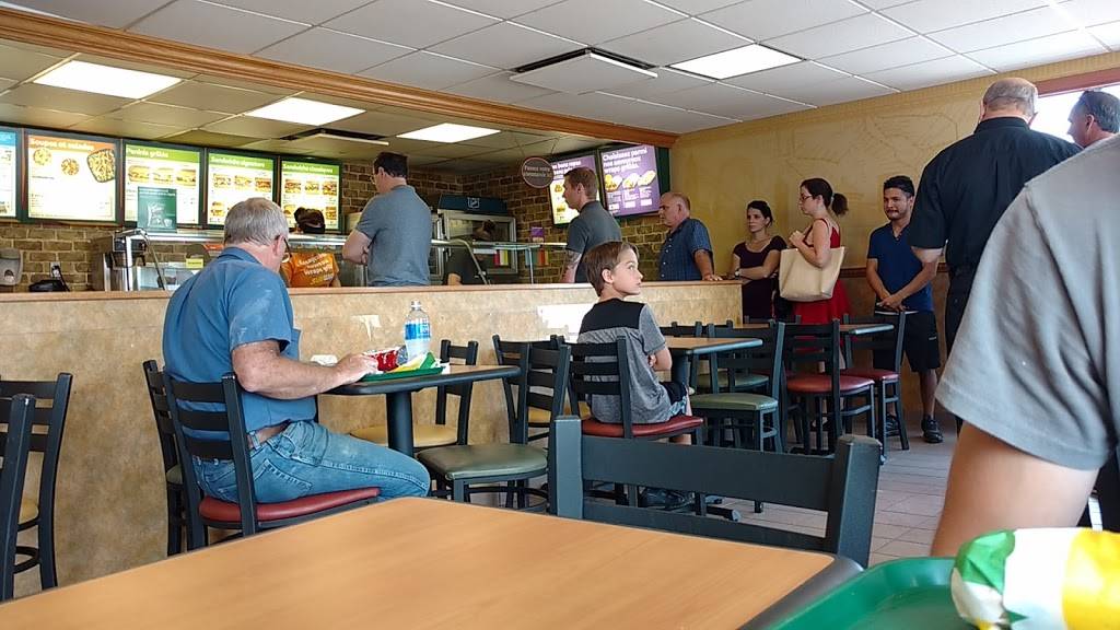 Restaurant SUBWAY | restaurant | 942 Rue Galt E, Sherbrooke, QC J1G 1Y5, Canada | 8195667447 OR +1 819-566-7447