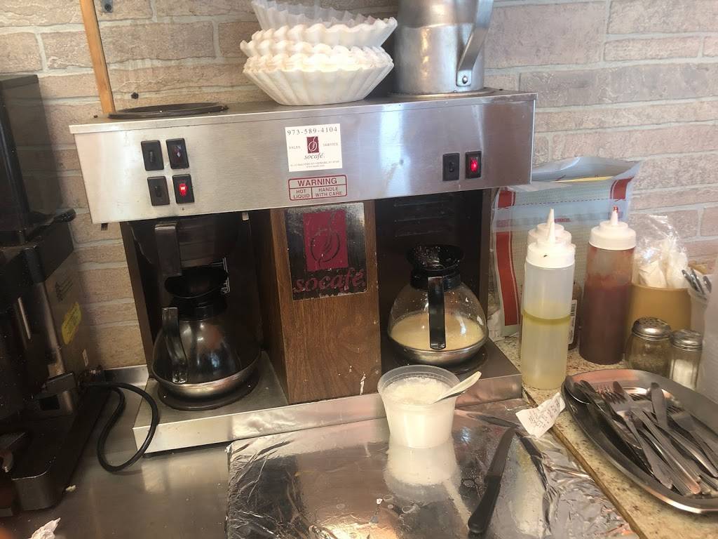 Dinorah Restaurant | restaurant | 459 McCarter Hwy, Newark, NJ 07114, USA | 9736222033 OR +1 973-622-2033