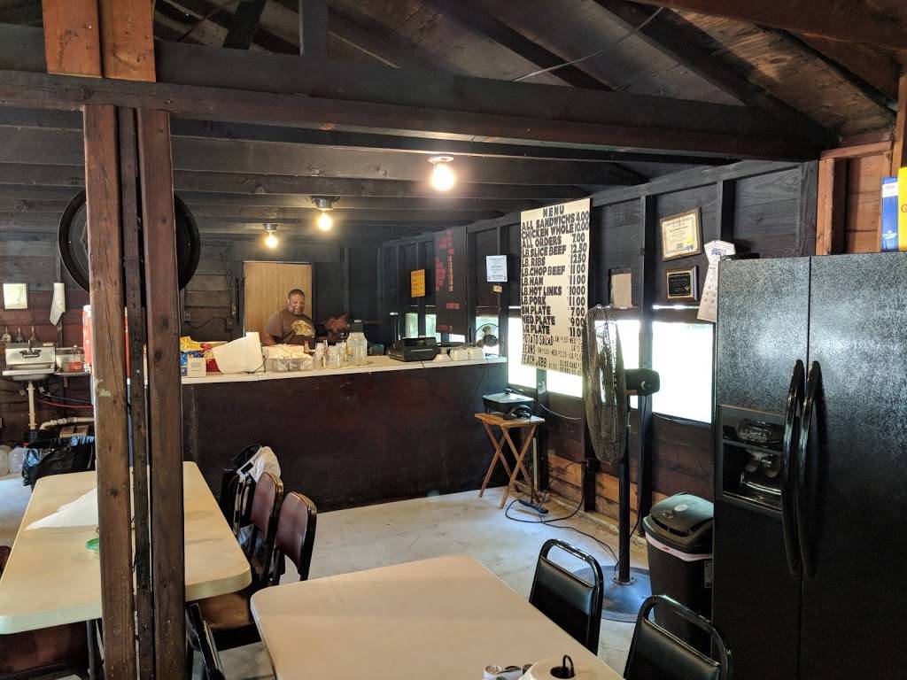 Pat Gees Barbeque | restaurant | 17547 County Rd 26, Tyler, TX 75707, USA | 9035301872 OR +1 903-530-1872