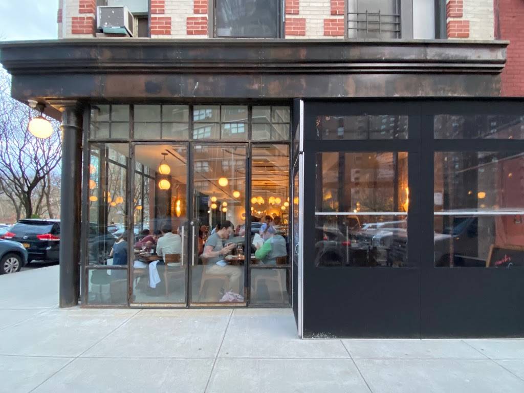 Ernestos | restaurant | 259 E Broadway, New York, NY 10002, USA | 6466928300 OR +1 646-692-8300