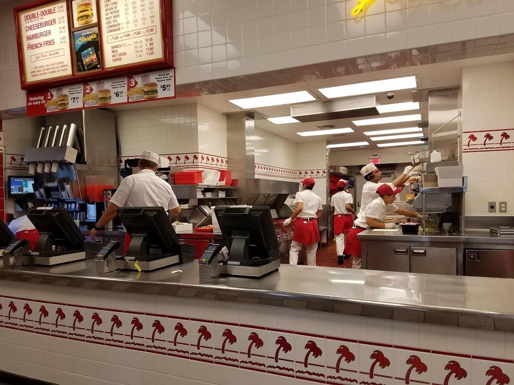 In-N-Out Burger | restaurant | 4115 Campus Dr, Irvine, CA 92612, USA | 8007861000 OR +1 800-786-1000