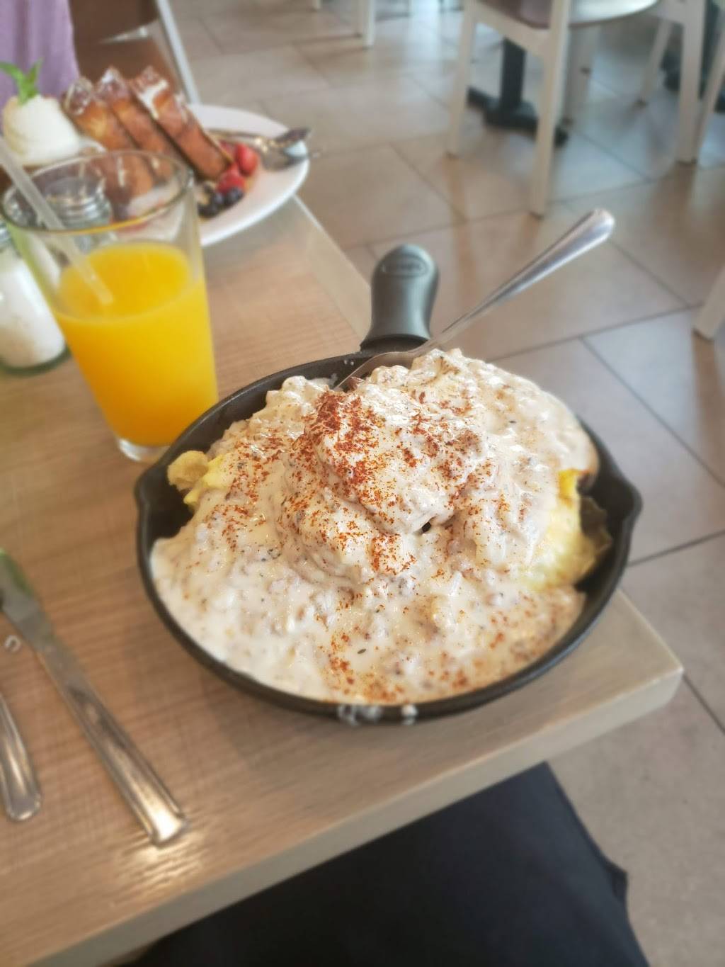 Green eggs cafe | restaurant | 2327 Gaul St, Philadelphia, PA 19125, USA | 2156448383 OR +1 215-644-8383