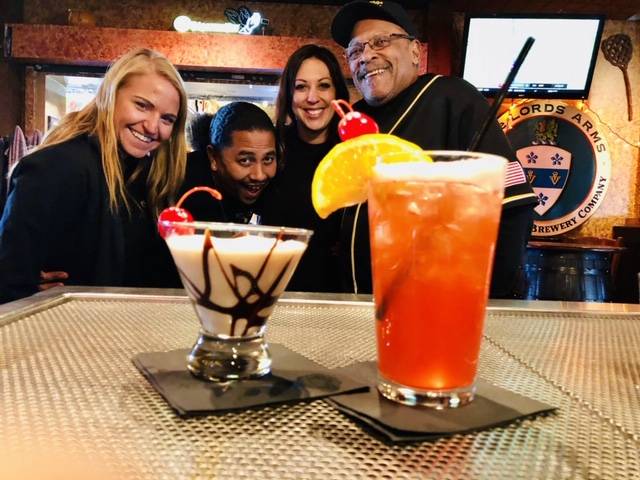 Winstons Pub & Grill - DTC | restaurant | 8101 E Belleview Ave, Denver, CO 80237, USA | 3037414001 OR +1 303-741-4001