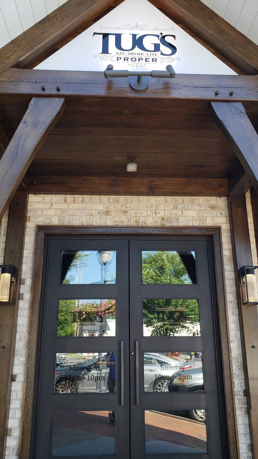 Tugs Proper | restaurant | 310 Main St, Highlands, NC 28741, USA | 8285263555 OR +1 828-526-3555