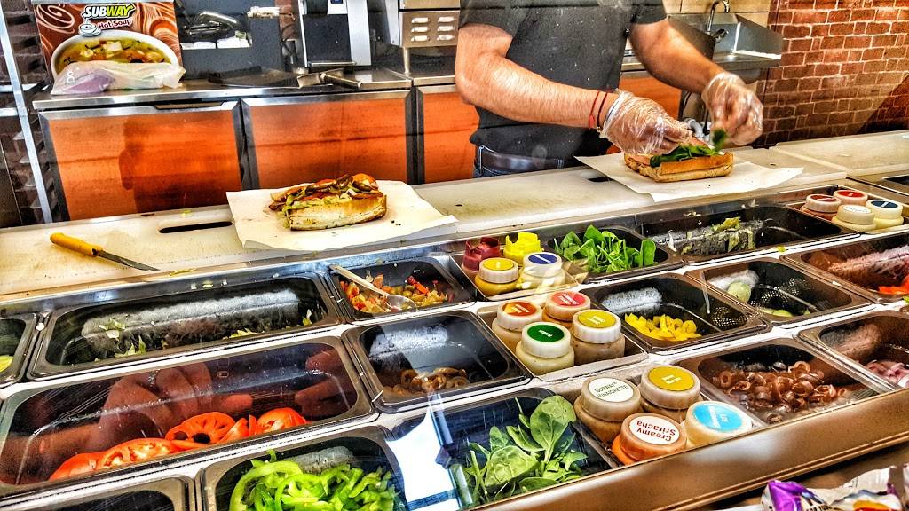 Subway Restaurants | restaurant | 936 IL-59, Naperville, IL 60540, USA | 6309830020 OR +1 630-983-0020