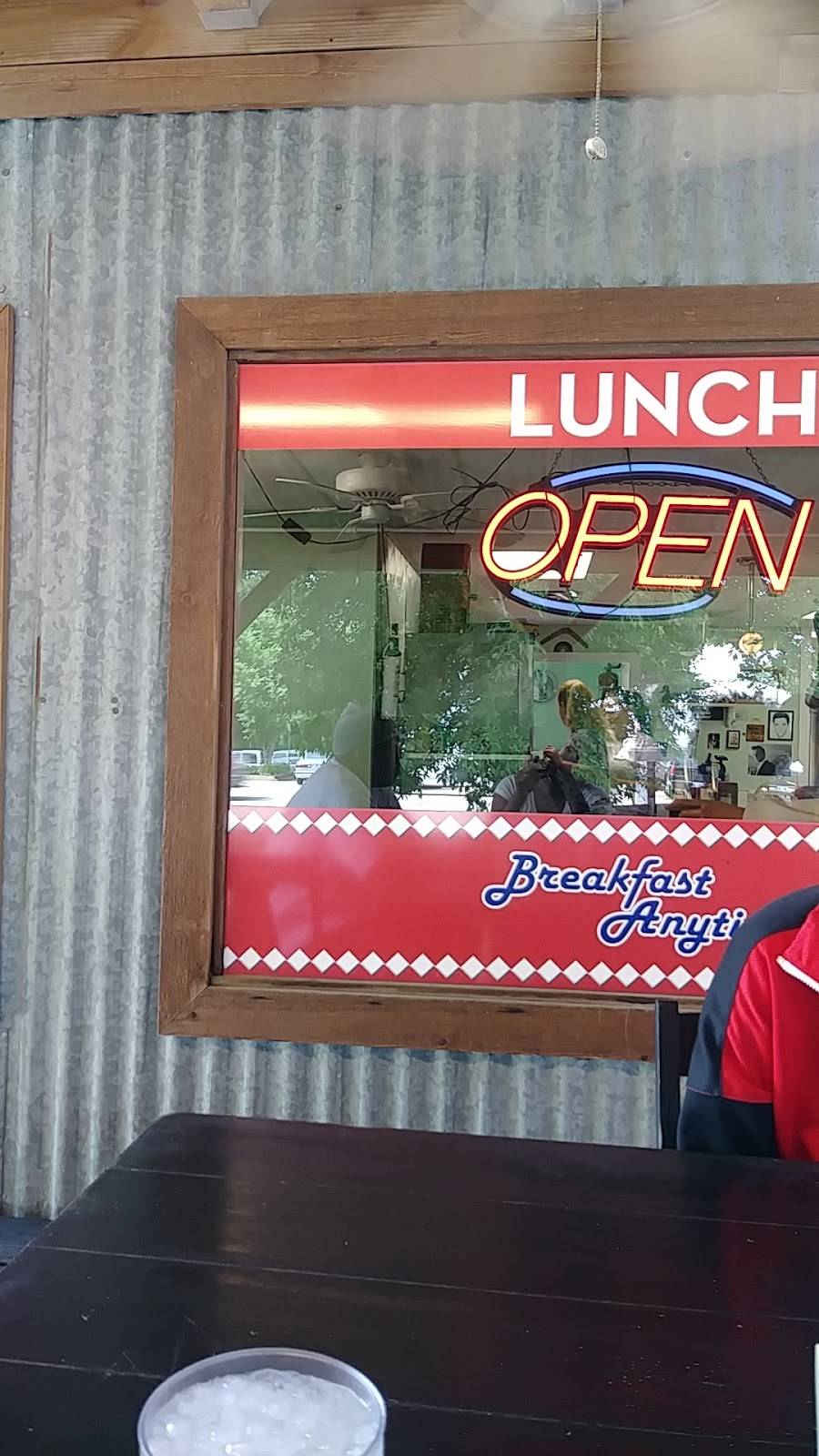 Boomarang Diner | restaurant | 600 E 6th St, Okmulgee, OK 74447, USA | 9187564111 OR +1 918-756-4111