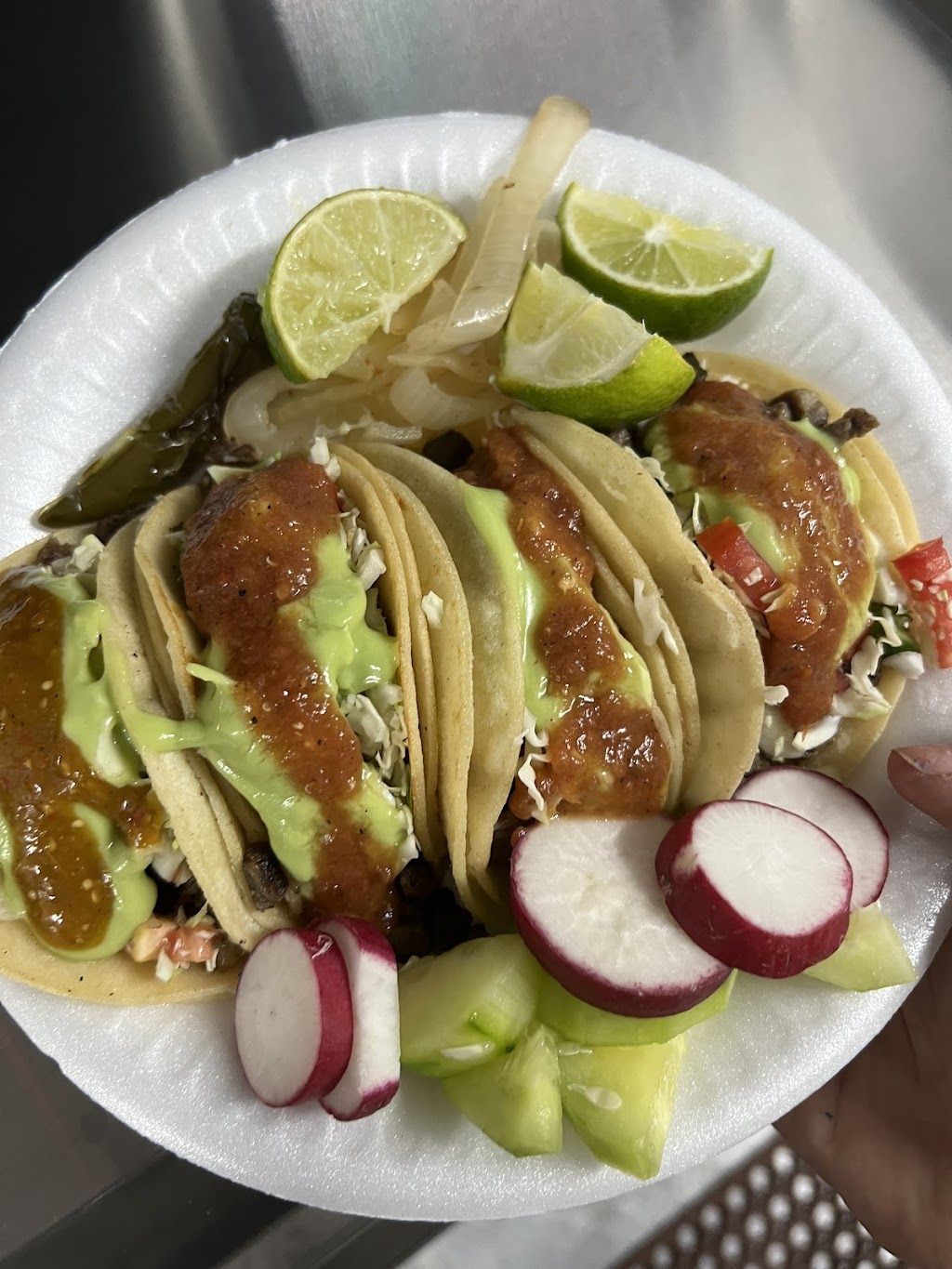 Tacos El chicharo | restaurant | 48 E Charter Wy, Stockton, CA 95206, USA | 2099053075 OR +1 209-905-3075